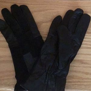 Women’s leather gloves